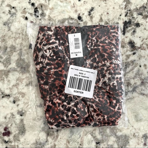 Torrid Lace Up Bralette - Leopard 2X NWT - Picture 4 of 8